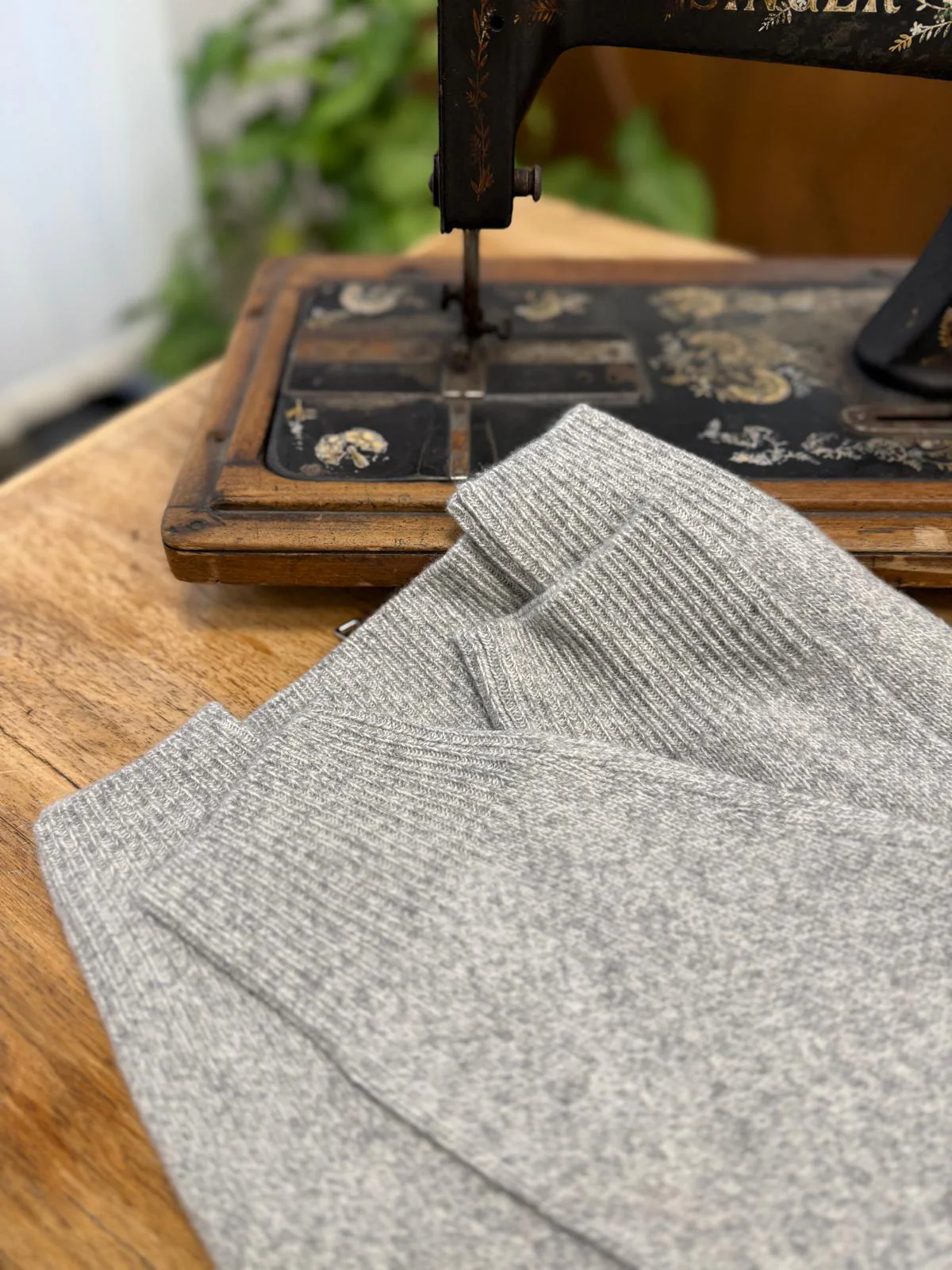 Full Zip Sweater In Pure Wool - Image 3