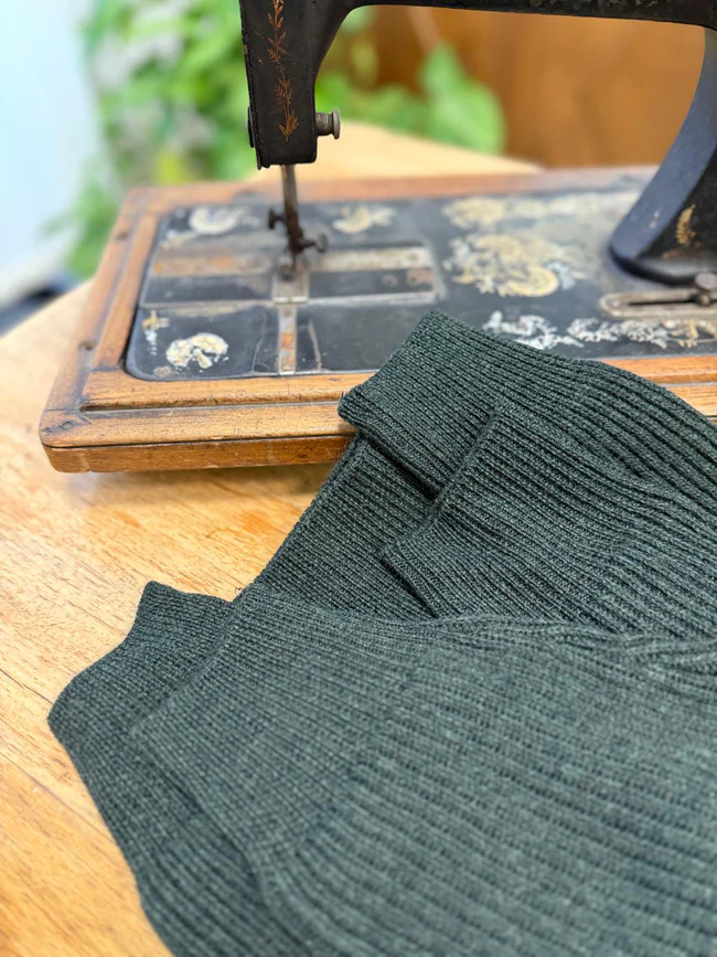 Pure wool crew neck sweater - Image 5