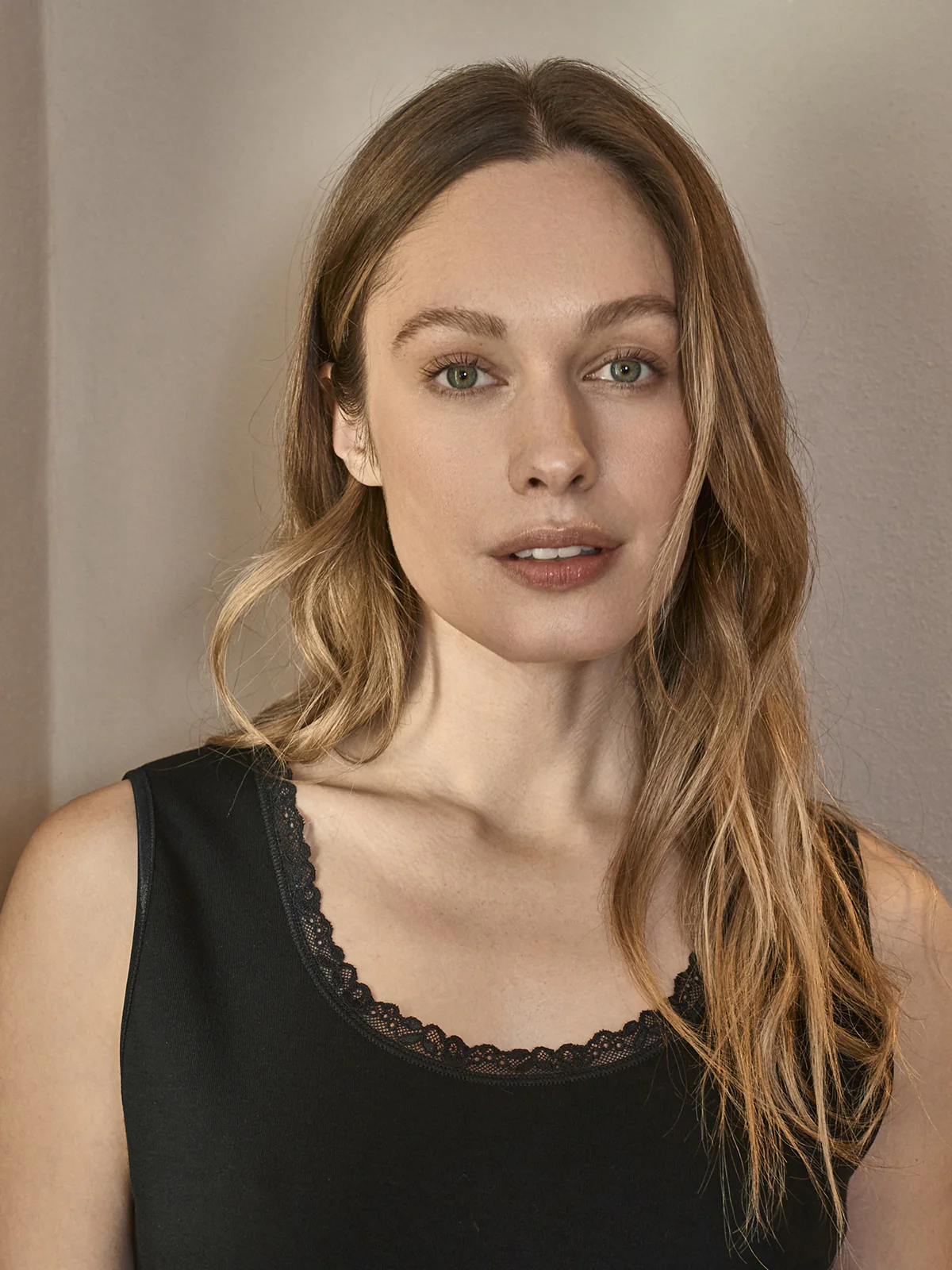 Warm Tank Top With Low Lace - BLACK - Image 11