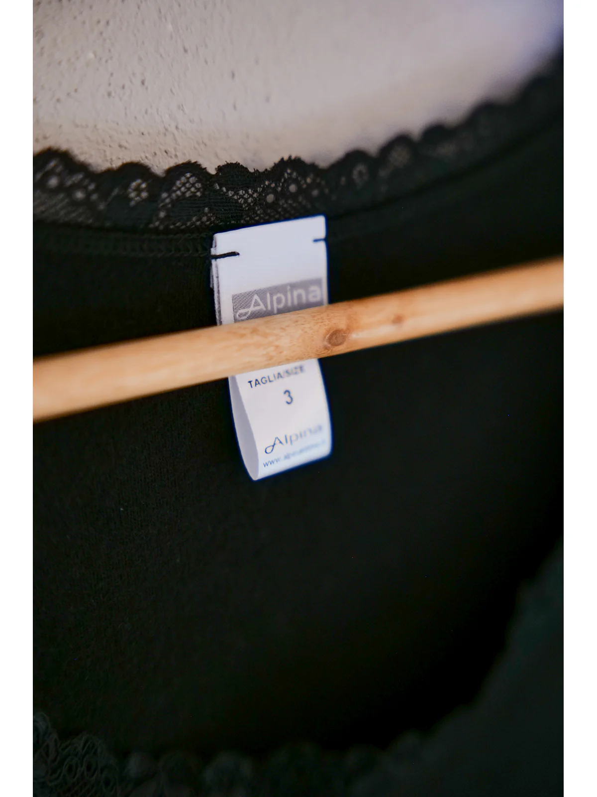 Warm Tank Top With Low Lace - BLACK - Image 2